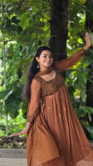 Elegant handworked party and function wear outfit