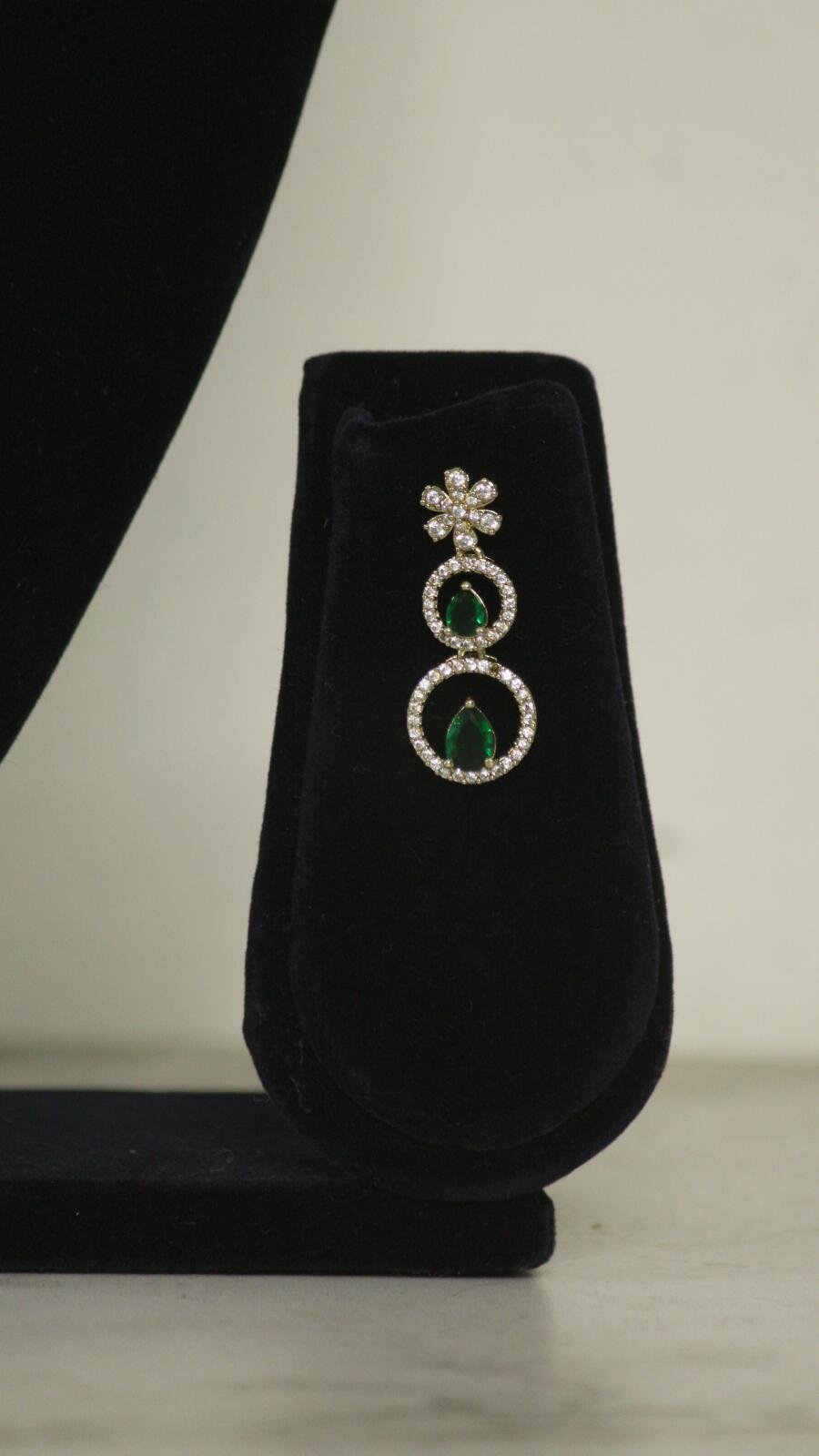 Diamond look alike necklace