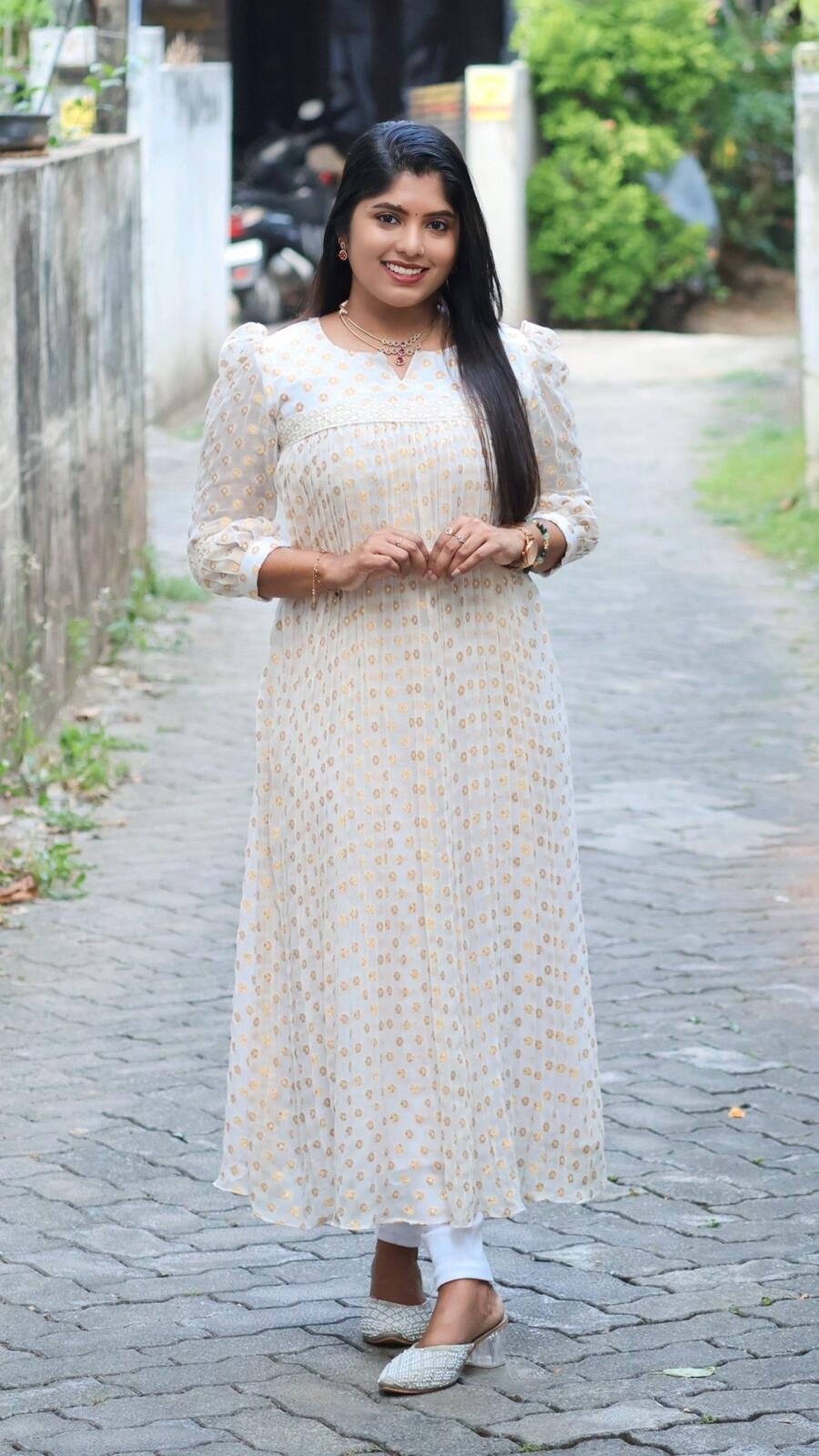 Premium viscose georgette kurti paired with rich Banarasi dupatta