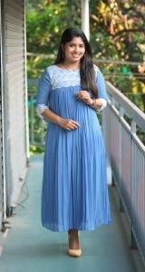 Simple & Elegant Lace-Highlighted Kurti