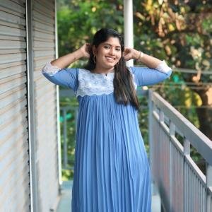 Simple & Elegant Lace-Highlighted Kurti