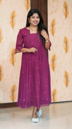dyable viscose georgette pattern-stitched kurti
