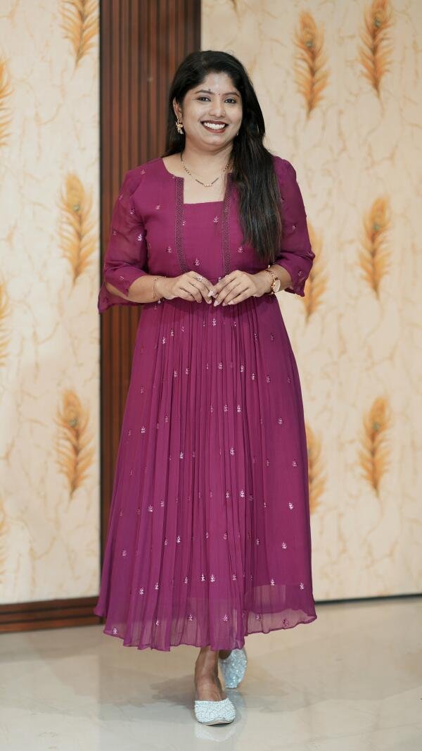 dyable viscose georgette pattern-stitched kurti