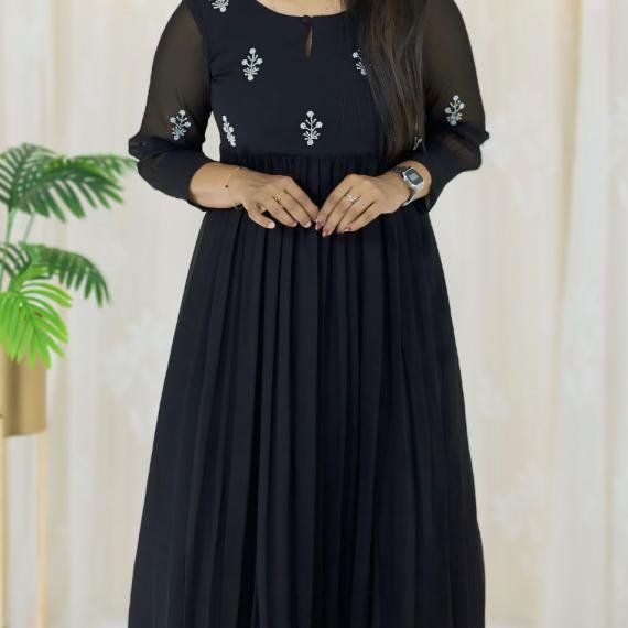 Chic Black Gather Kurti