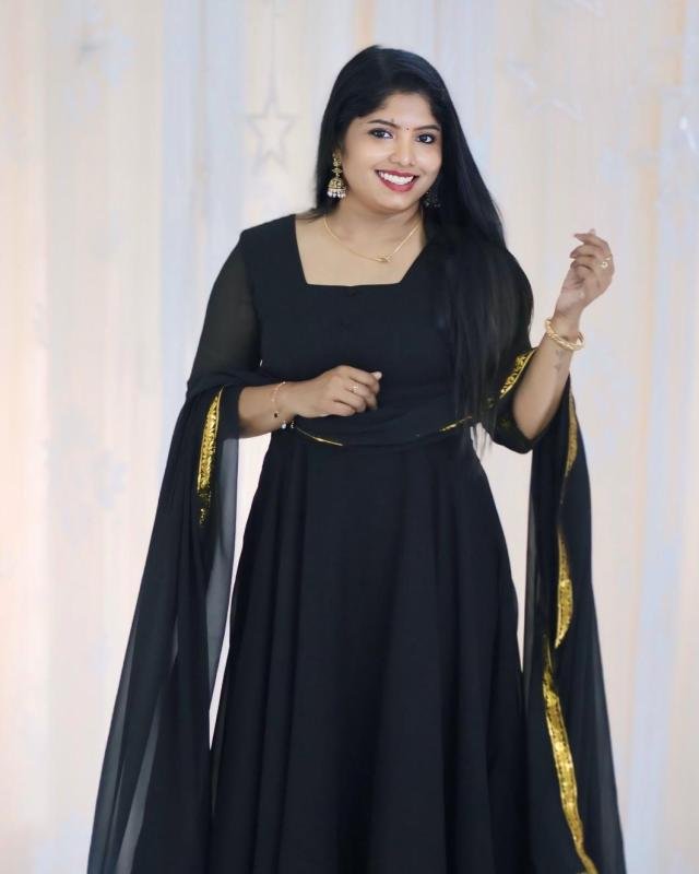 Georgette kurti with pattu border