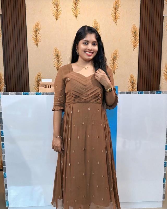 Premium viscose georgette pleated kurti