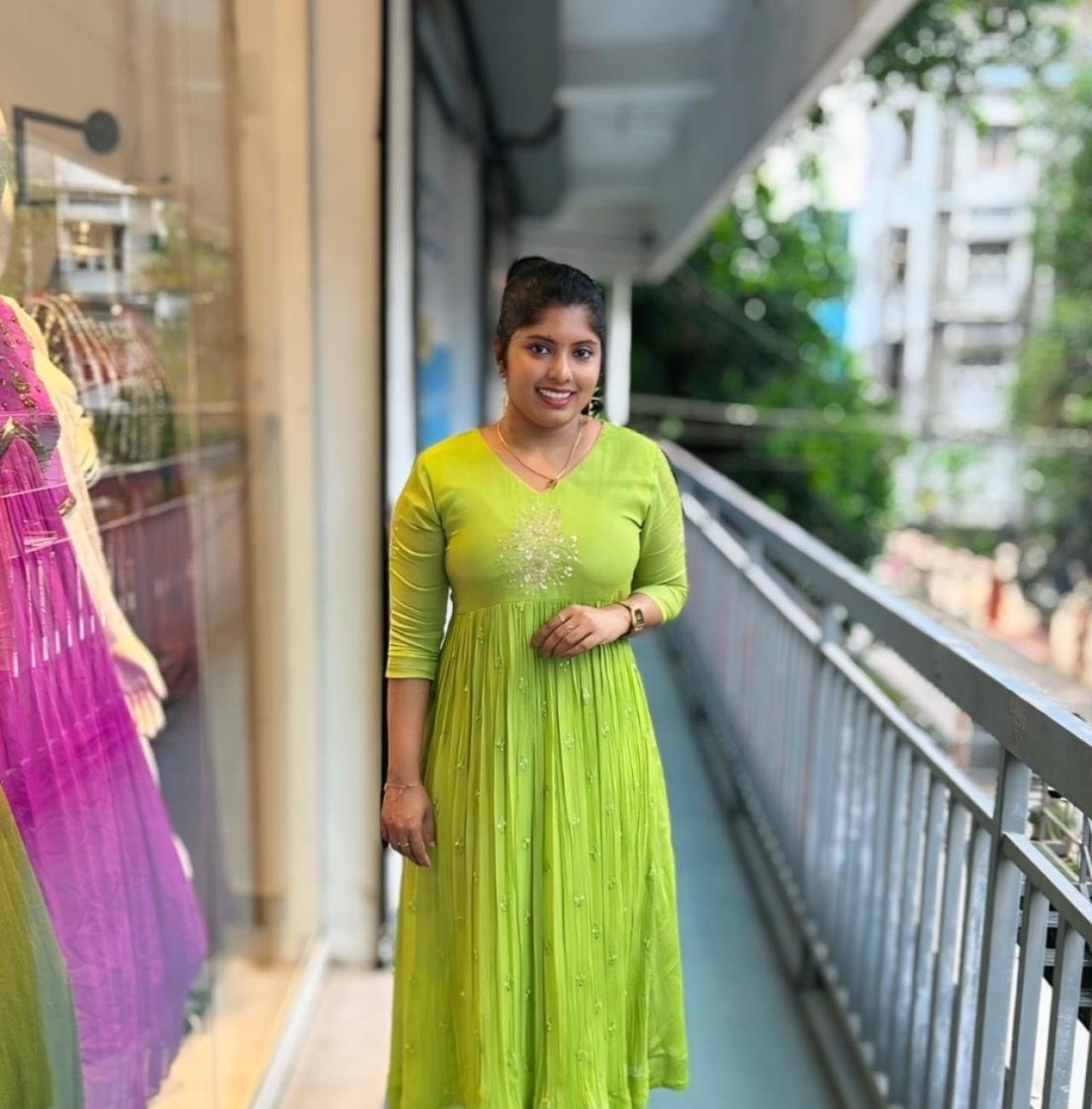 Grasshopper Green Dyable Viscose Georgette Kurti