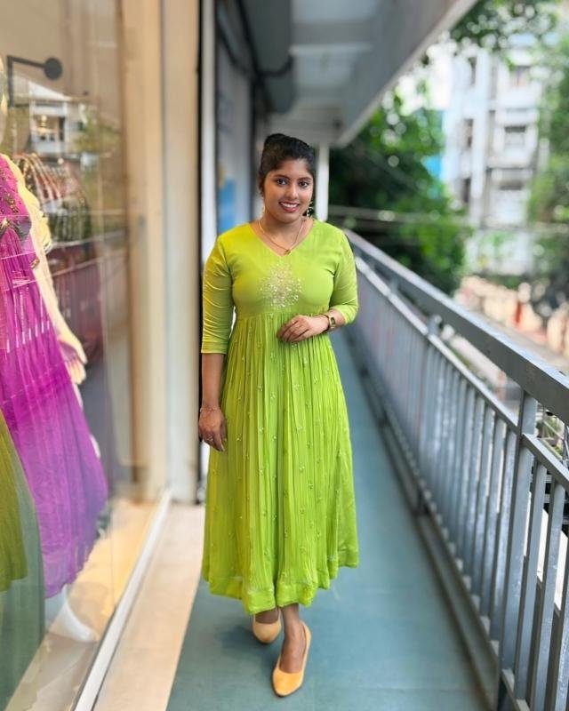 Grasshopper Green Dyable Viscose Georgette Kurti