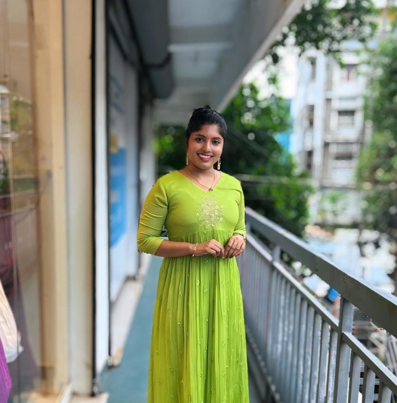 Grasshopper Green Dyable Viscose Georgette Kurti