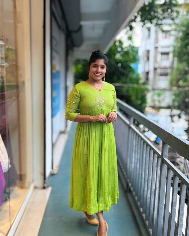 Grasshopper Green Dyable Viscose Georgette Kurti