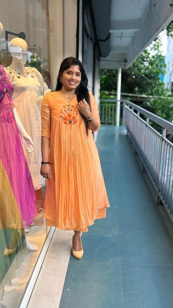 Premium Mul Chendari Handworked Top