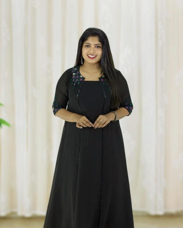 Heavy handworked jacket with sleeveless inner