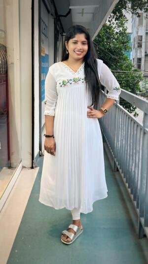 Pleated white kurti
