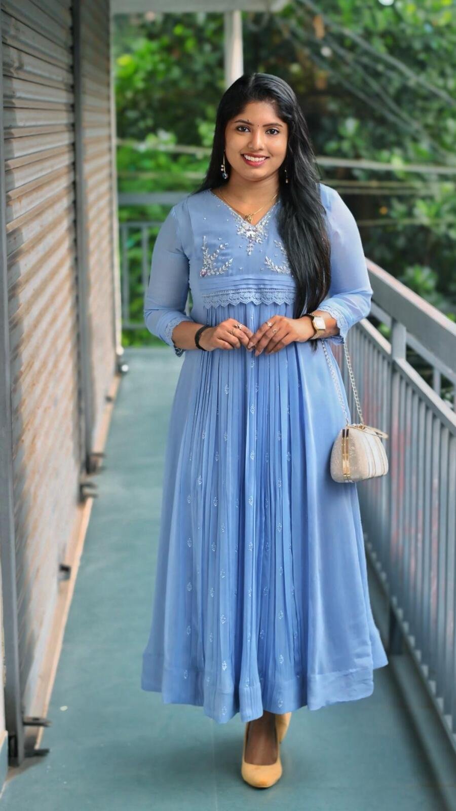 Well-Elegant Partywear Dyable Viscose Georgette Kurti