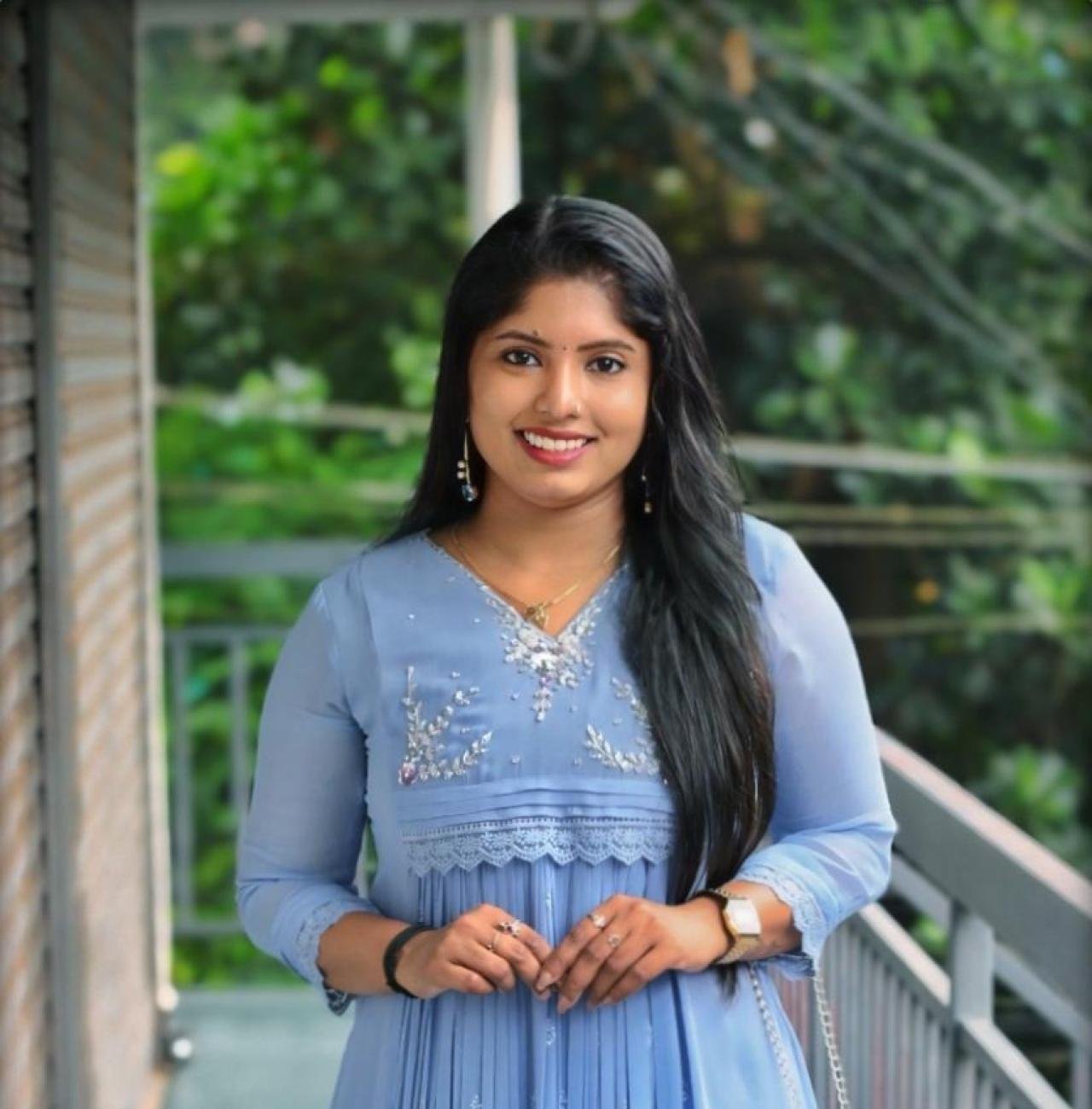 Well-Elegant Partywear Dyable Viscose Georgette Kurti