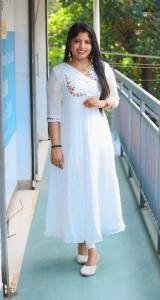 Chinon Elegant Handworked Premium Top