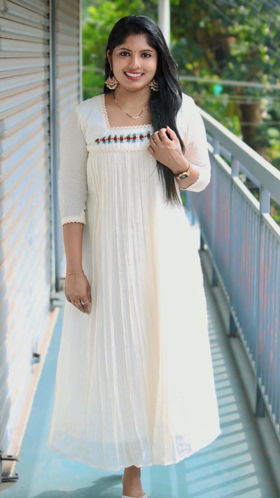 Elegant thread hand-worked Kota check premium top