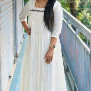 Elegant thread hand-worked Kota check premium top