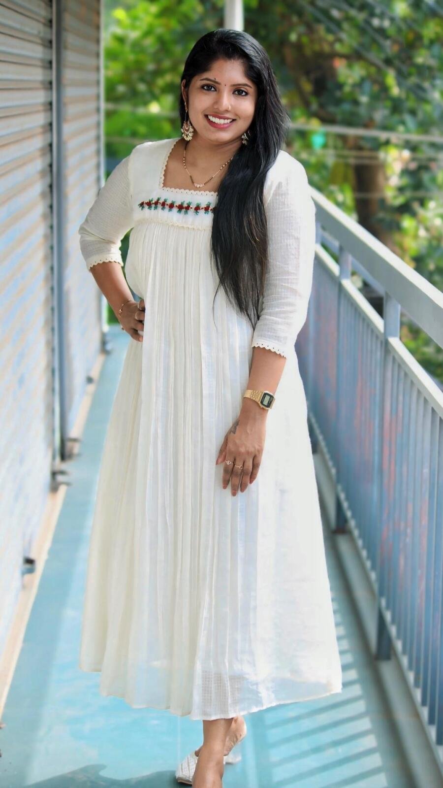 Elegant thread hand-worked Kota check premium top