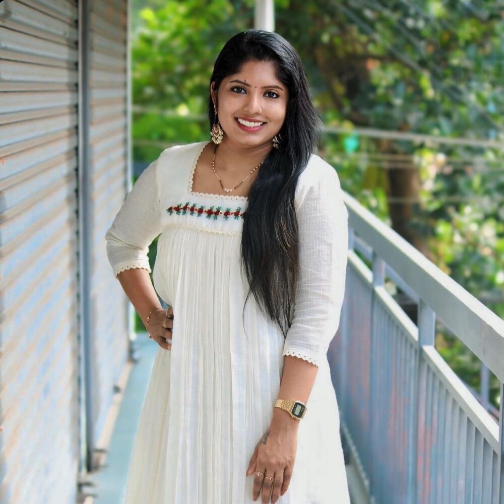 Elegant thread hand-worked Kota check premium top