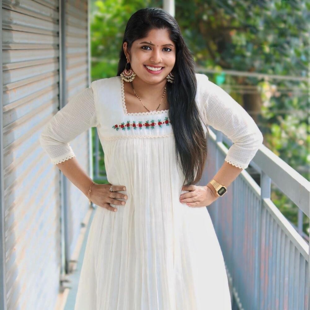 Elegant thread hand-worked Kota check premium top