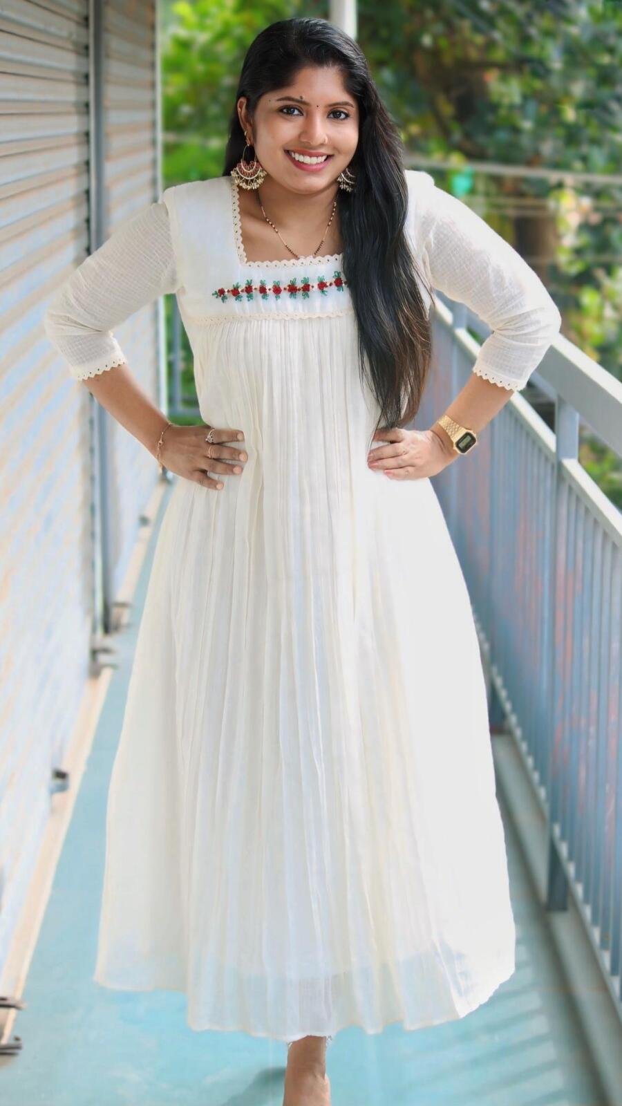 Elegant thread hand-worked Kota check premium top