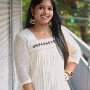 Elegant thread hand-worked Kota check premium top