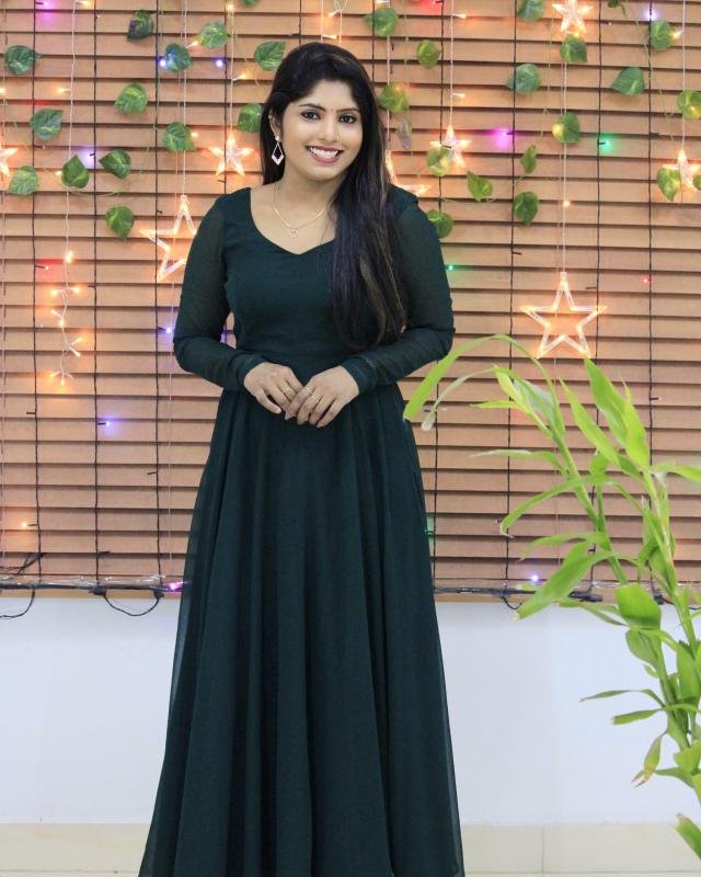 Full-sleeved umbrella designer kurti