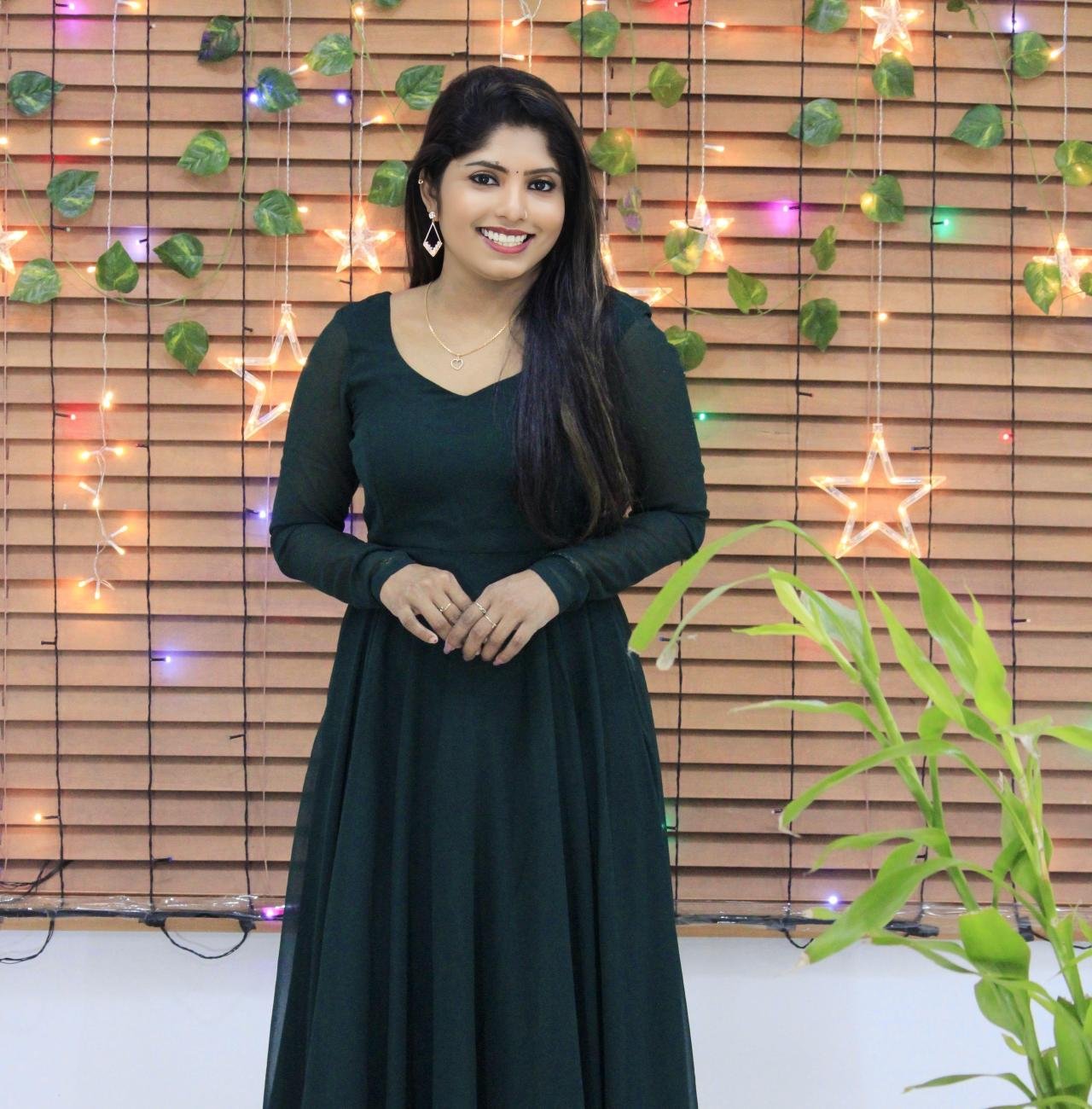 Full-sleeved umbrella designer kurti