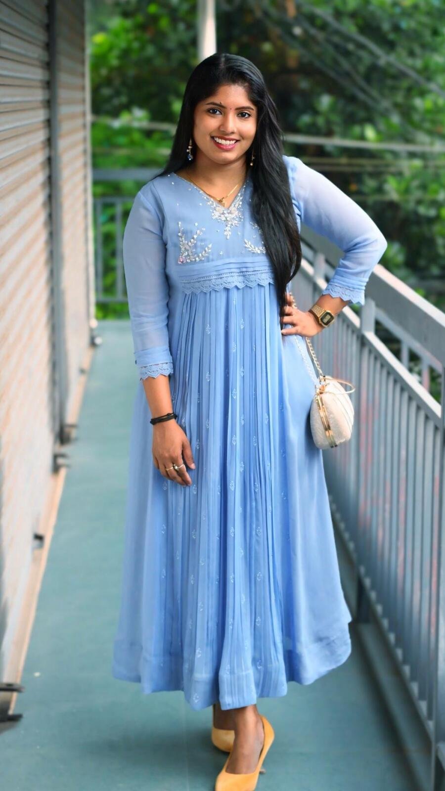 Well-Elegant Partywear Dyable Viscose Georgette Kurti