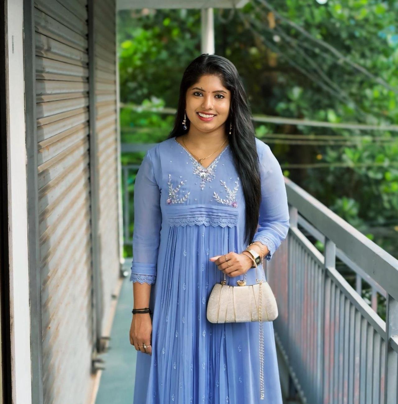 Well-Elegant Partywear Dyable Viscose Georgette Kurti